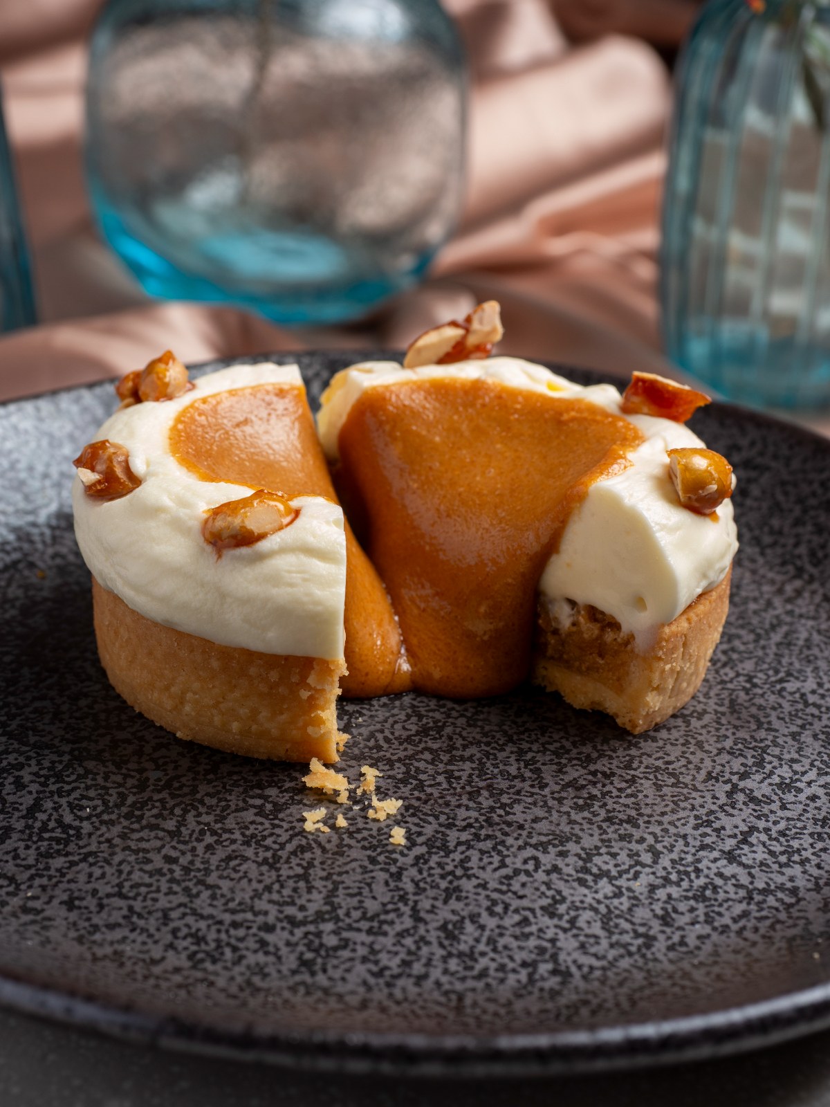 Caramel flan with toffee almonds